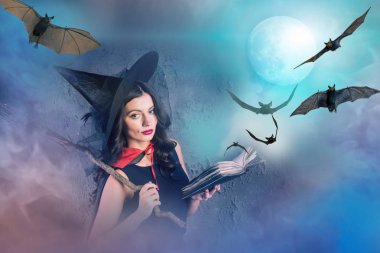 yarasalar ve ay ile kitap arka plan üzerinde halloween cadı