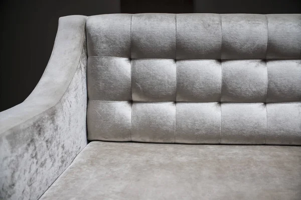 Nahaufnahme Von Erstaunlichen Grauen Sofa — Stockfoto