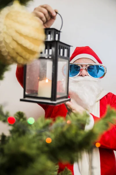 Roztomilý Bokovky Santa Claus Bílém Pozadí Nový Rok Vánoce Oslava — Stock fotografie