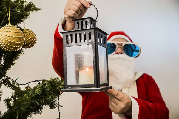 Roztomilý Bokovky Santa Claus Bílém Pozadí Nový Rok Vánoce Oslava — Stock fotografie