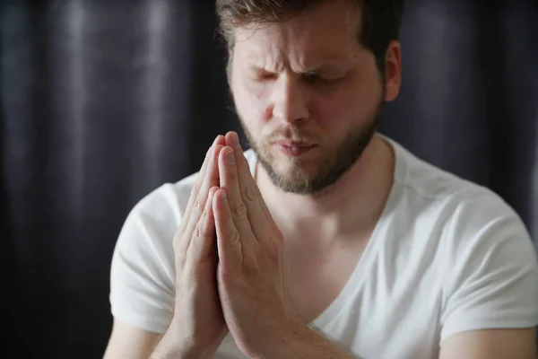 Man Praying Close Portrait — Stock Photo, Image