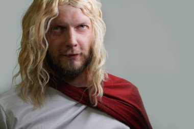 İsa Mesih portre hafif bir arka plan üzerinde