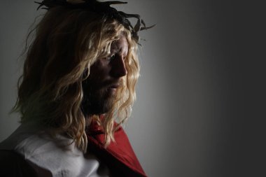 İsa Mesih ile taç dikenler portresi