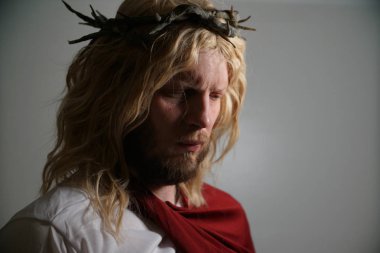 İsa Mesih ile taç dikenler portresi