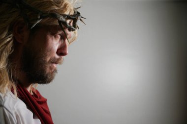 İsa Mesih ile taç dikenler portresi