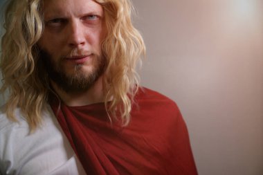 İsa Mesih ile taç dikenler portresi