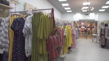 Elbise giyim mağazası