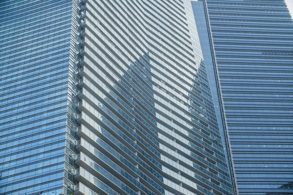 Felhőkarcoló Biznisz Központjának Város Hátterére Közeli Homlokzata — Stock Fotó
