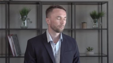 Orta Çağ Adamı 'nın Parmak ve Davet Etme Portresi