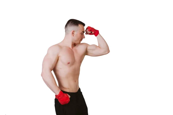 Fitnesstrainer Zeigt Seinen Körper — Stockfoto