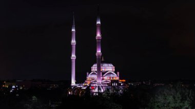 Akşam ünlü camide görünümünü. Müslüman yatay, İslami sembolleri