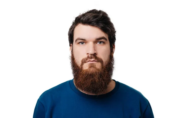 Retrato Horizontal Hombre Serio Con Barba Aislada Sobre Fondo Blanco — Foto de Stock