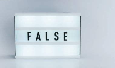 Beyaz arka plan duvar üzerinde bir ışık kutusu, False, Fotoğraf