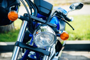 Moldova / Chisinau, 9 / Eylül / 2019 - Seçkin Erkek Sürüş, Güzel vintage ve eski motorsikletler