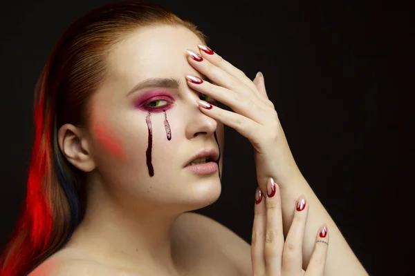 Beauté Effrayant Halloween Maquillage Portrait Une Belle Fille Aux Cheveux — Photo