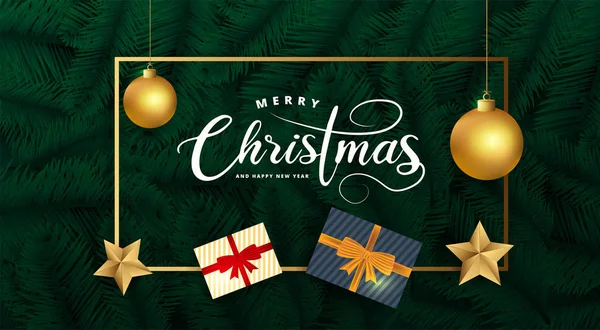 圣诞快乐 新年快乐 绿色松树枝干背景上的金矩形边框上写着 新年快乐 用金黄色圣诞球 星星和礼品盒制作的贺年卡 — 图库矢量图片