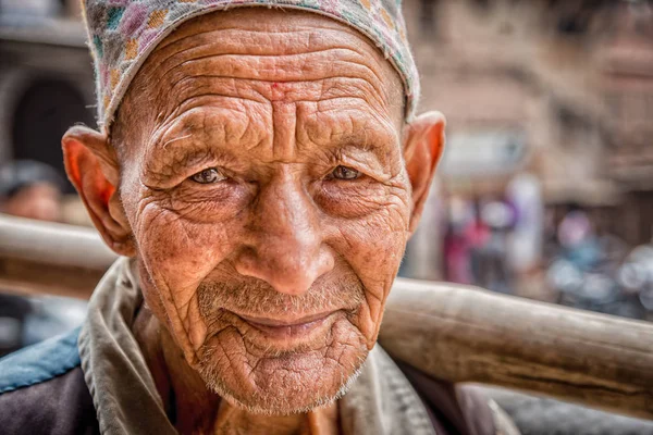 Bhaktapur Nepal Februari 2015 Portret Van Oudere Porter Man — Stockfoto