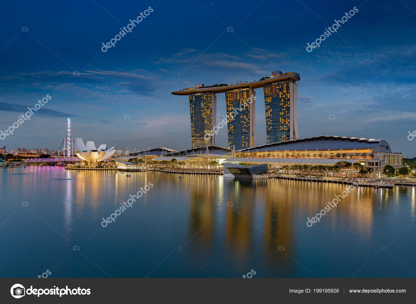 Waterfront Marina Bay Complex Modern Hotel Retail Outlets Restaurants