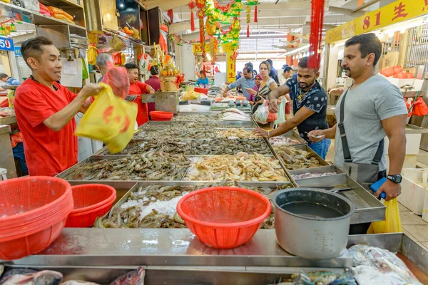 新加坡 新加坡 2016年10月08日 新加坡市场上的新鲜贝类 — 图库照片