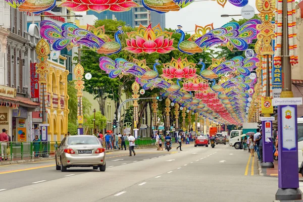 Сингапур Город Сингапур Октября 2016 Дипвали Украшения Оживленной Дороге Сингапуре — стоковое фото