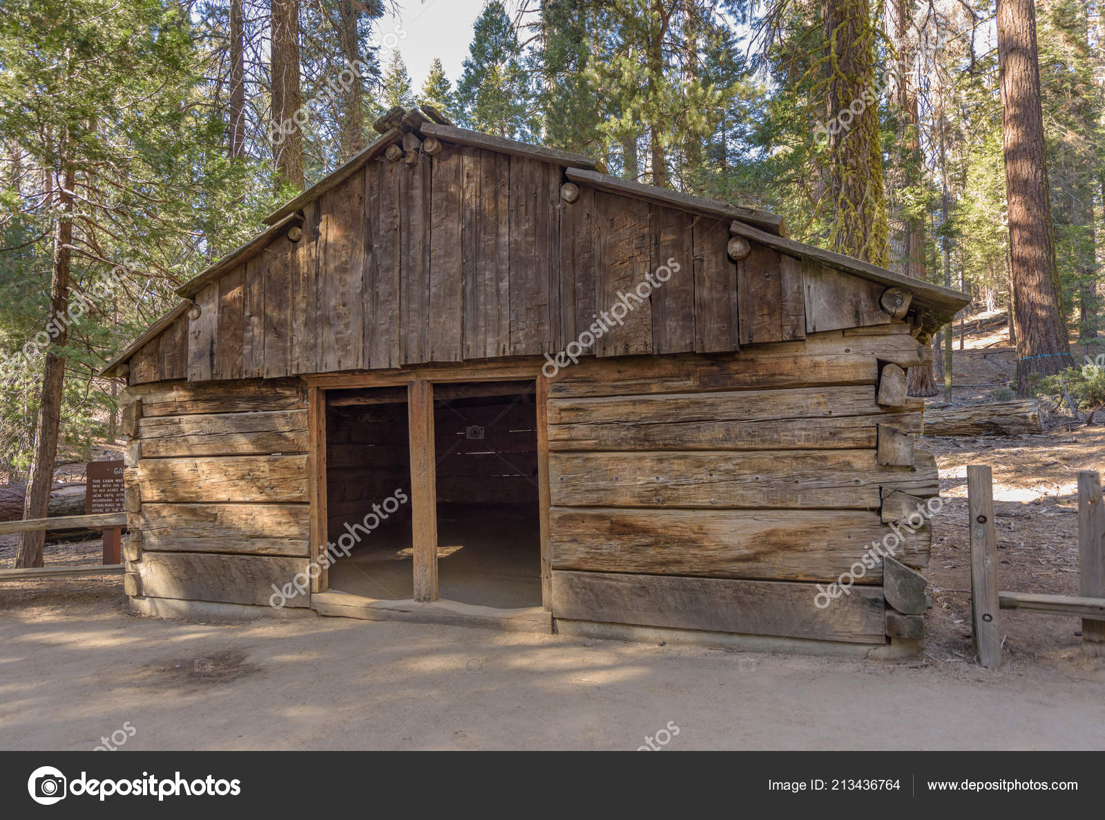 Historic Gamlin Cabin Sequoia National Park Stock Photo