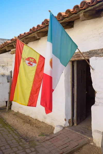 Bandiere Fuori Del Presidio Storico Presidio Militare Spagnolo Santa Barbara — Foto Stock