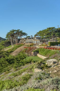 Monterey, Kaliforniya-Şubat 08, 2018: Rocky Point Restaurant on Pacific Coast Highway Big Sur.