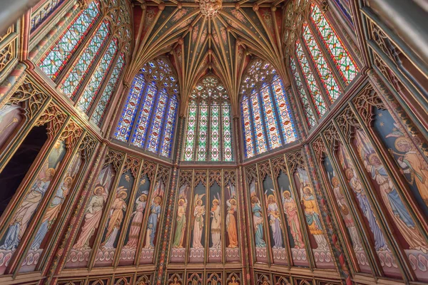 กระจกส งดงามและภาพวาดภายใต Cupola Ely Cathedral Cambridgeshire งกฤษ — ภาพถ่ายสต็อก