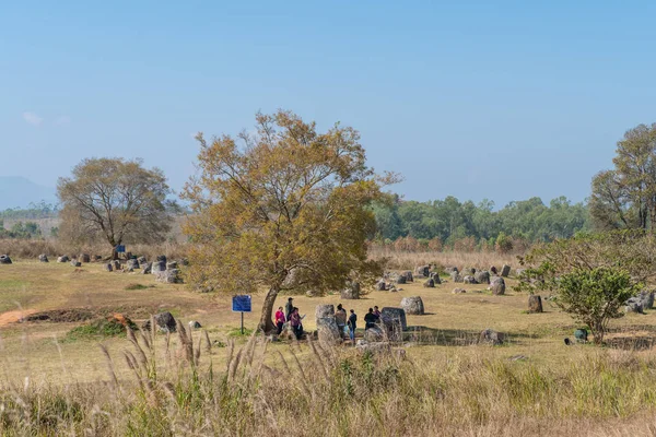 Phonsovan Laos January 2019 Tour Group Visiting Plain Jars Thong — Stock Photo, Image