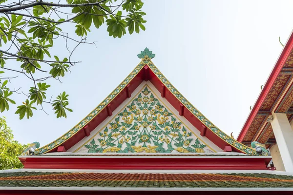 Hermoso Detalle Del Techo Arquitectónico Templo Wat Arun Bangkok Tailandia —  Fotos de Stock