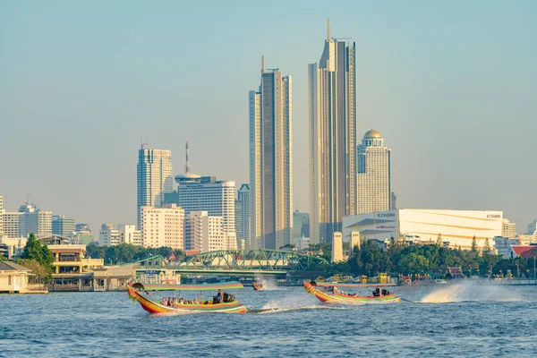 Bangkok Thailand January 2019 Longtail Boats River Chao Phraya Modern — Stock Photo, Image