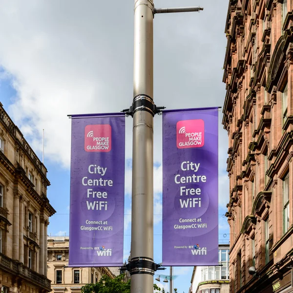Glasgow Scotland Juni 2015 Banner Werben Für Kostenlosen Wifi Service — Stockfoto