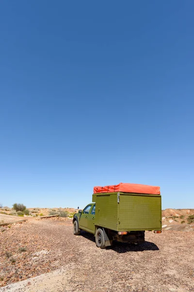 Una Furgoneta 4X4 Rugosa Desierto Australiano — Foto de Stock