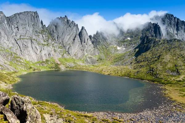 Montañas Bajo Nombre Dusse Alin Región Rusa Del Lejano Oriente — Foto de Stock