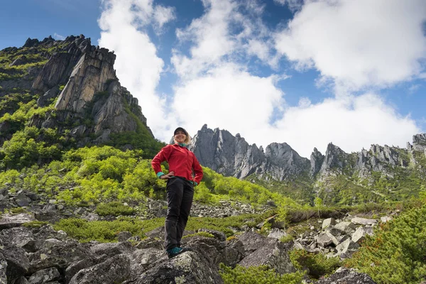 Viajeros Las Montañas Duse Alin Rusia Extremo Oriente Región Khabarovsk — Foto de Stock