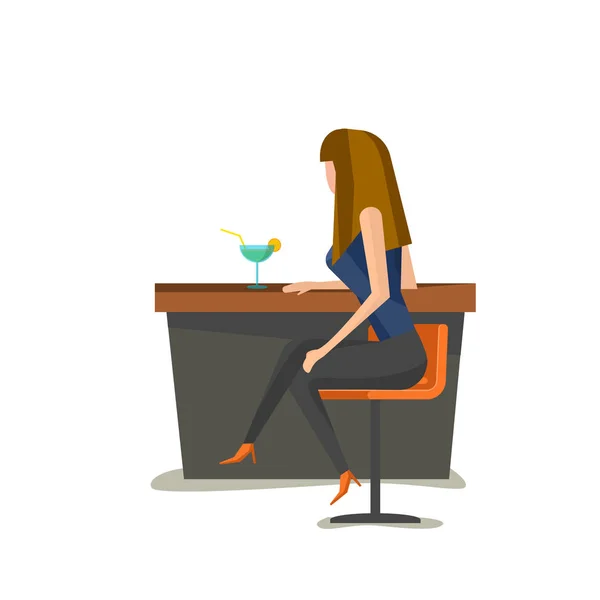 Sola mujer joven se sienta en la silla del bar y bebe un cóctel . — Vector de stock