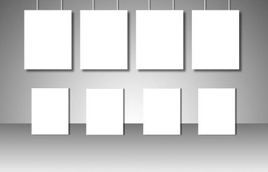 Gri arka plan üzerinde boş beyaz posterler