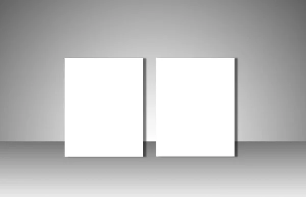 Cartazes brancos vazios em fundo cinza — Fotografia de Stock