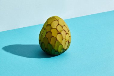 Yüksek kaliteli görüntü tüm şeker-Apple, meyvesi Annona squamosa cherimoya, mavi pastel meyve kompozisyonu kapatmak