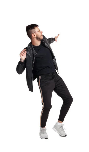 Foto completa de um cara engraçado dançando em estúdio isolado em fundo branco . — Fotografia de Stock