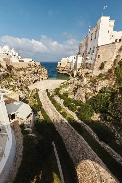 Polignano a Mare gyönyörű tája, Bari tartomány tartományában, Puglia. — Stock Fotó