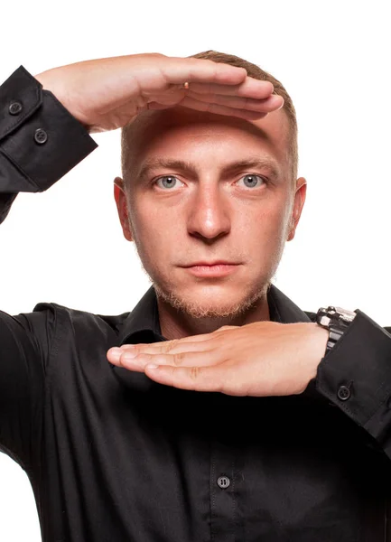 Bonito jovem loiro de camisa preta, isolado em um fundo branco — Fotografia de Stock