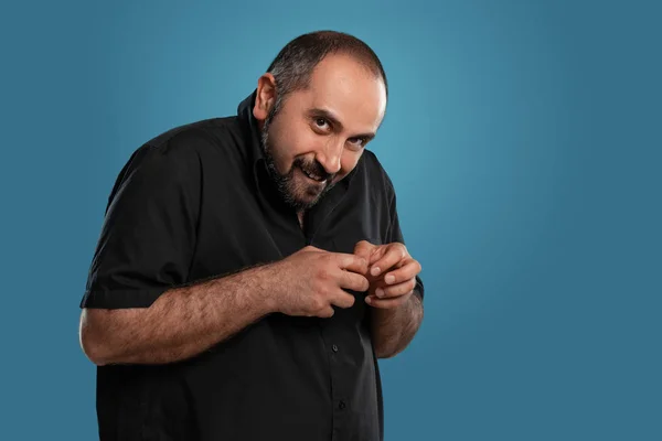 Retrato Cerca Una Morena Majestuosa Persona Madura Con Barba Vestida — Foto de Stock