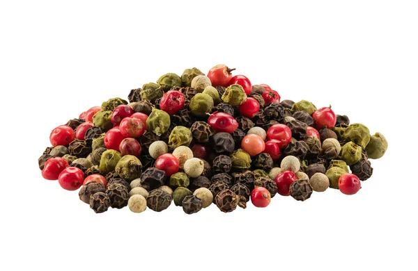 Mezcla de peppercorns aislados sobre fondo blanco con espacio de copia para texto o imágenes. Especias y hierbas. Concepto de empaquetado. Cierre. —  Fotos de Stock