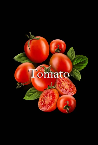 Tomates vermelhos inteiros e metades com folhas de manjericão verde e tomate inscrição. Legumes em fundo preto. Conceito criativo. Fechar — Fotografia de Stock