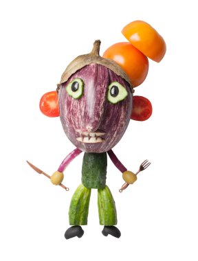 Aşçı ile salatalık, patlıcan ve domates şapka yaptı