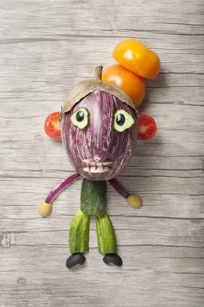 Komik sebze domates ile yapılan şapka şef