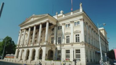 Wroclaw, Polonya, Mayıs 2018: Wroclaw Opera en büyük ve en önemli Opera Polonya biridir. Açık güneşli bir gün