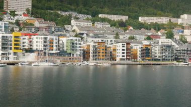 Bergen, marinaya yakın şehrin prestijli bir bölgede güzel evler modern çeyrek çeyrek