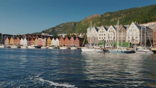 Embankment City Bergen You Can See Famous Old Wooden Houses — Stock Video